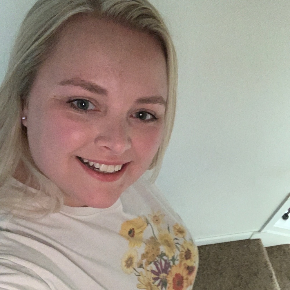 Meet your Posher, Danielle